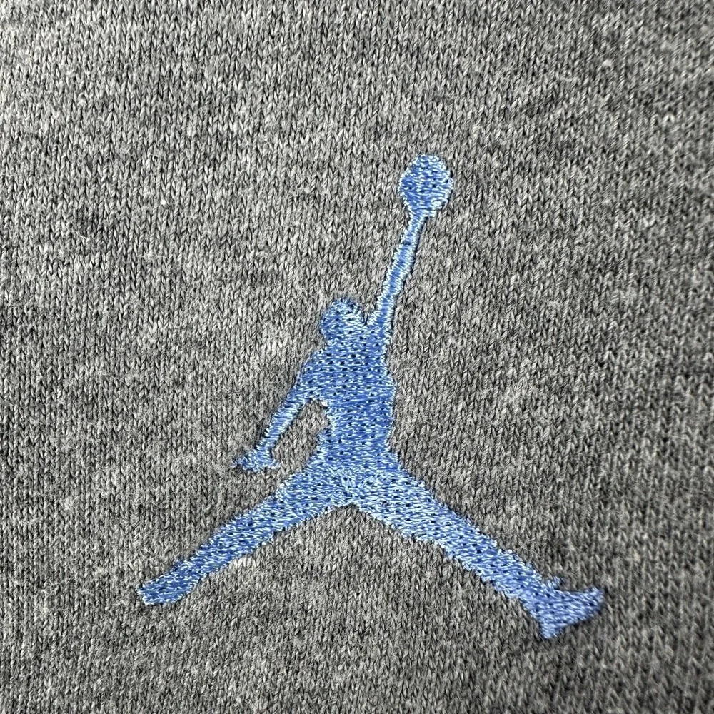North Carolina Tar Heels Sweatshirt Hoodie Mens XL Gray NCAA Basketball Jordan
